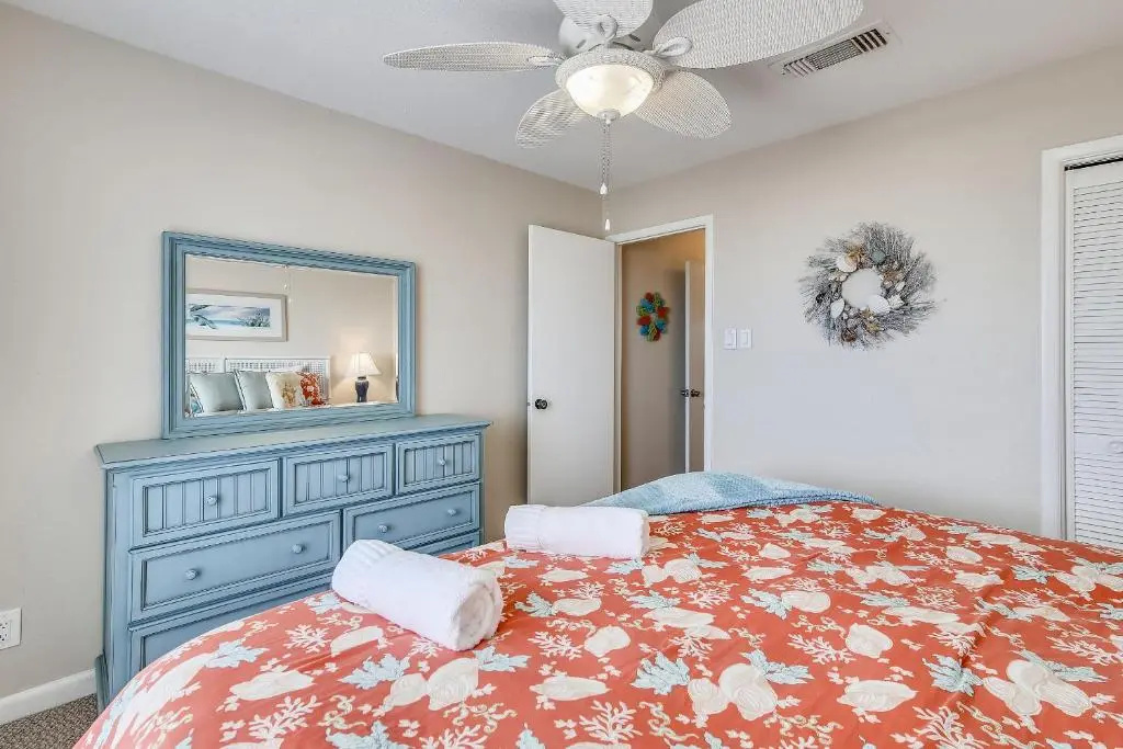 Beachfront Seashell by Ryson Vacation Rentals