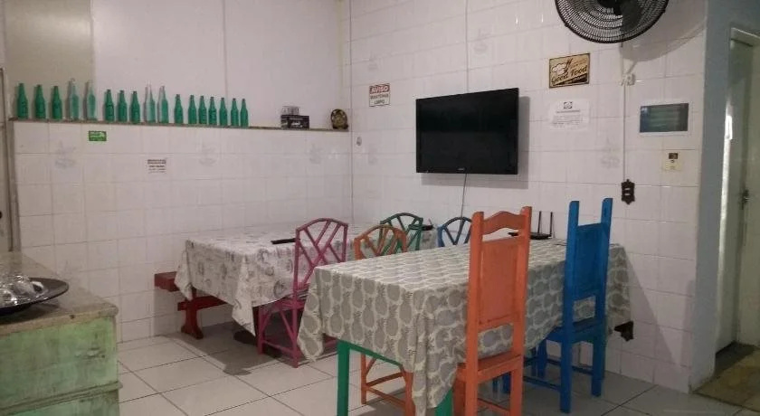 Onça da Praia Hostel