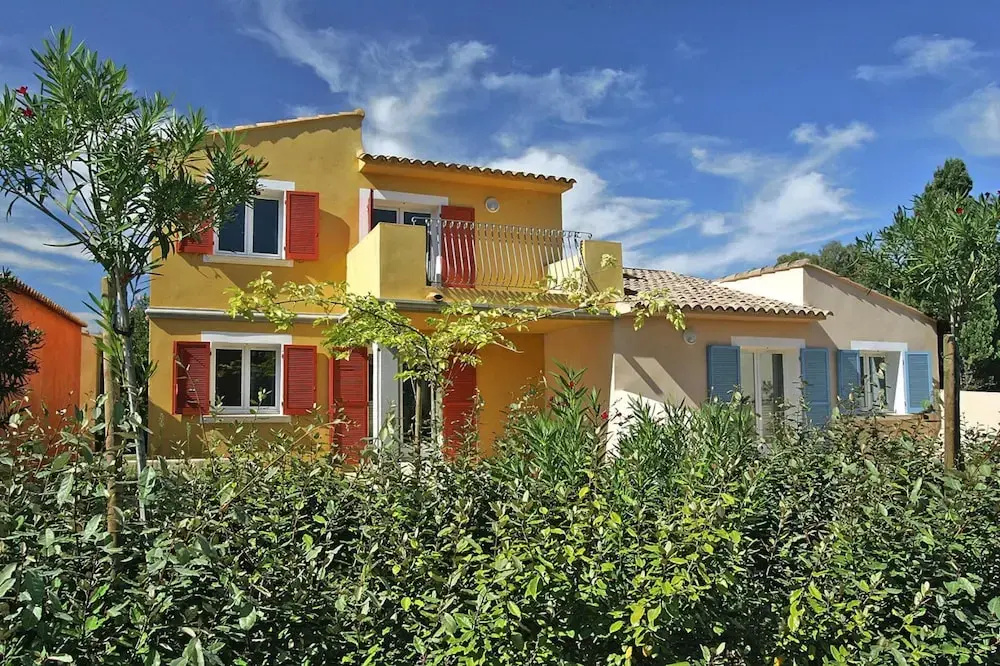 Lovely apartment in Borgo with shared pool