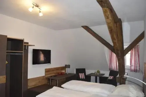 Gasthof Zum Hirschen , mit Gästezimmern