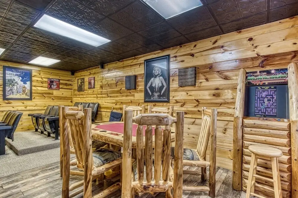 Er313- Crosswinds- Great Location- Close To Town 5 Bedroom Cabin