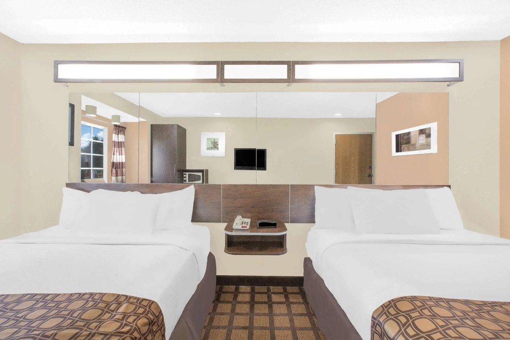 Microtel Inn & Suites by Wyndham Franklin