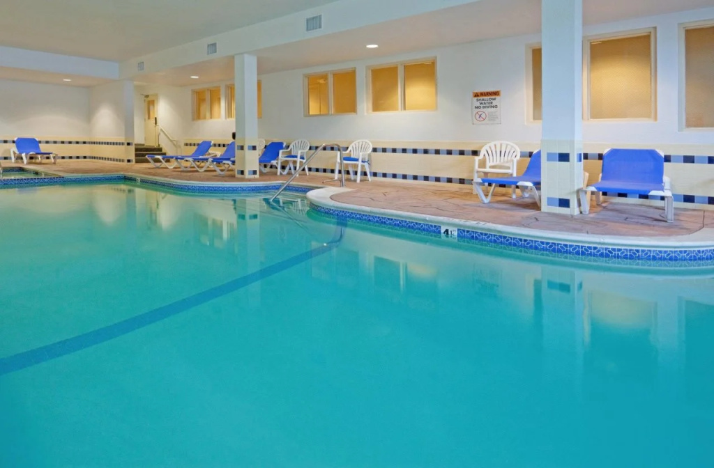 Candlewood Suites-West Springfield by IHG