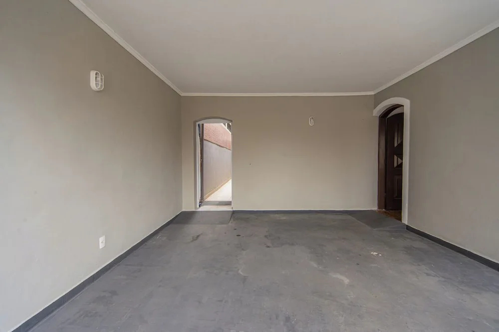 Casa com Piscina e Churrasqueira a 220 m da Praia