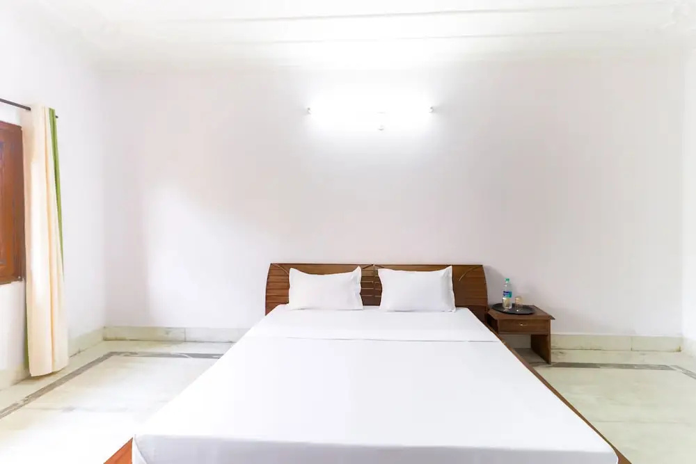 Sunshine by OYO Rooms