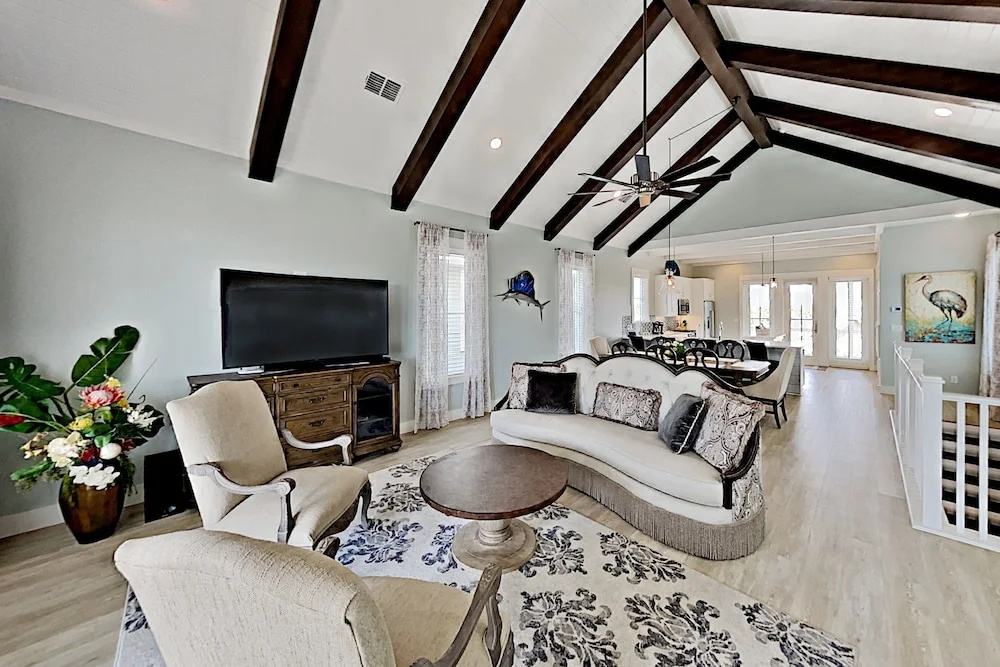 148 Sea Rocket Lane House by RedAwning