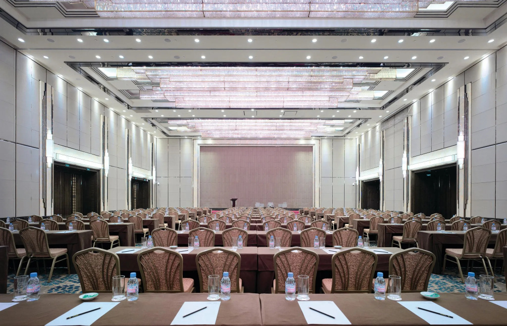 Отель Shanghai Xinqiao Grand Skylight