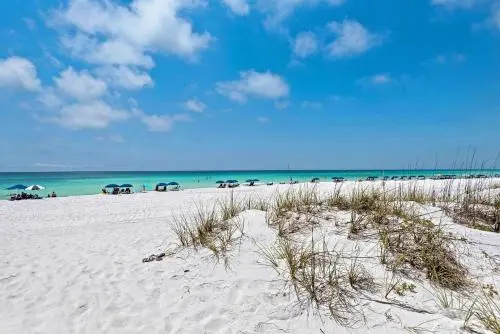 Shore Thing Getaway by RealJoy Vacations