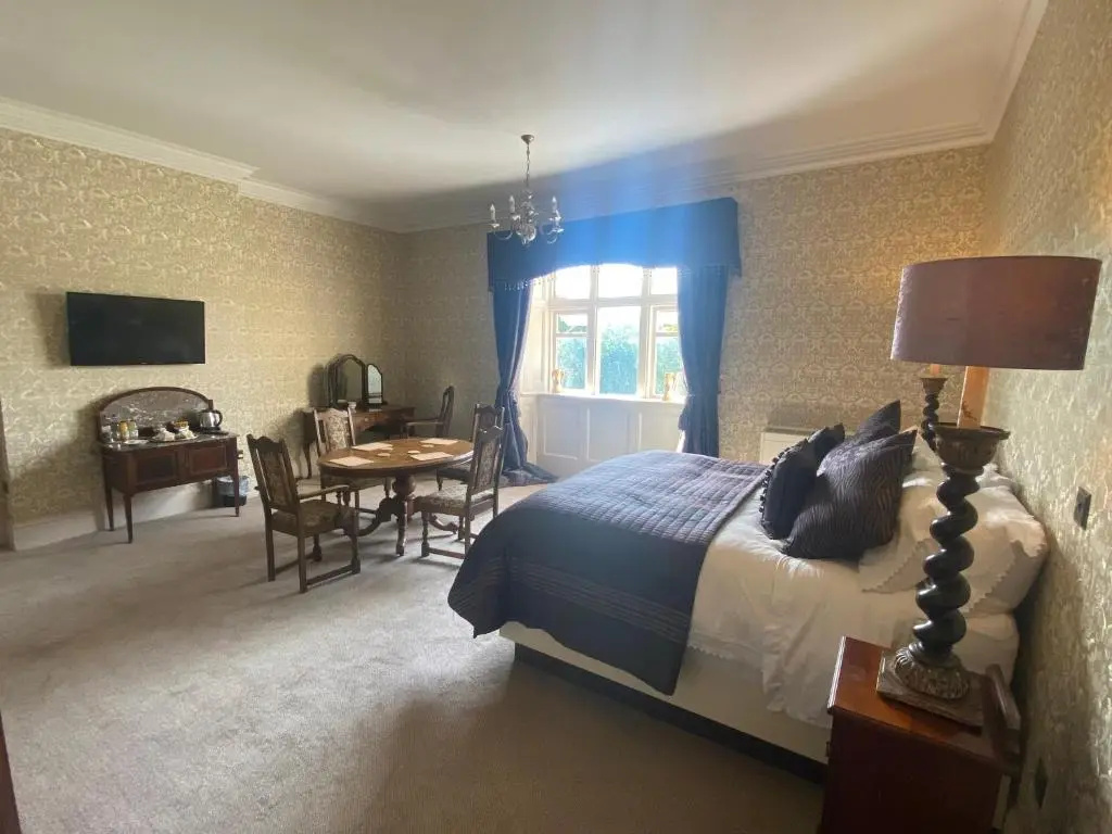 Rossington Hall