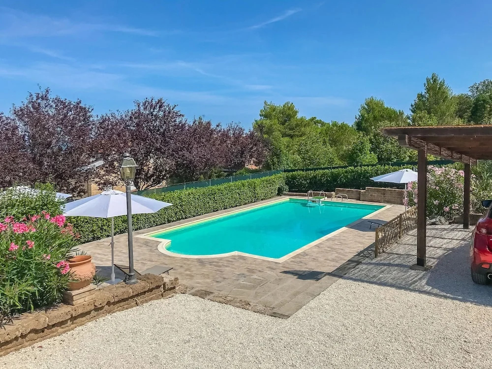 Beautiful Villa With Private Swimming Pool and Close to the sea
