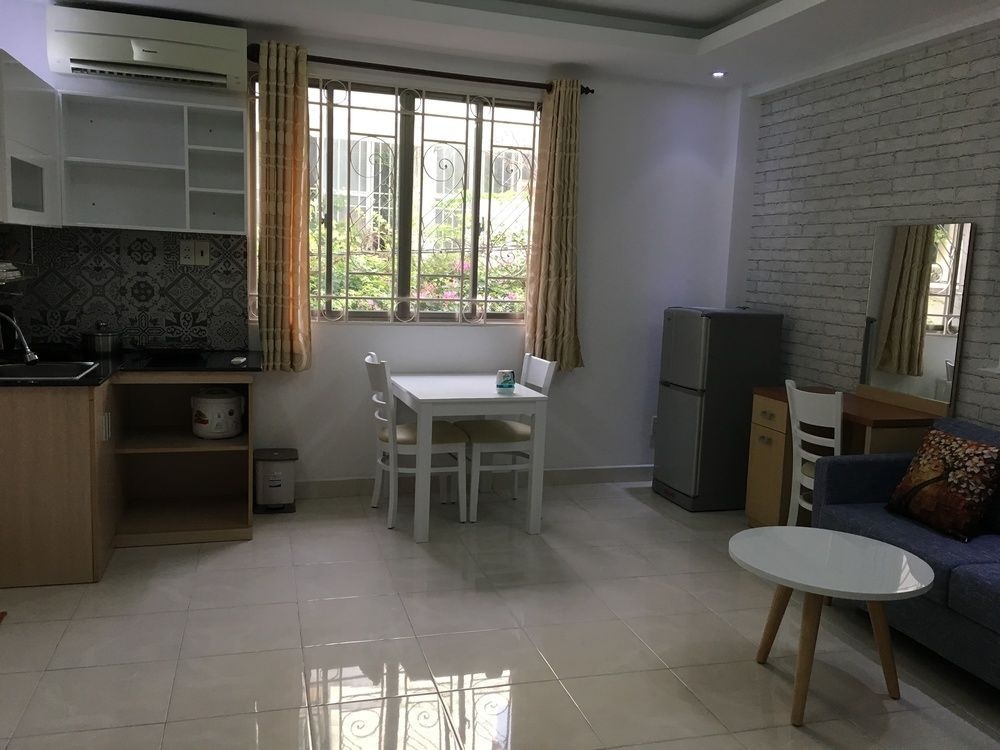 Smiley Apartment 12