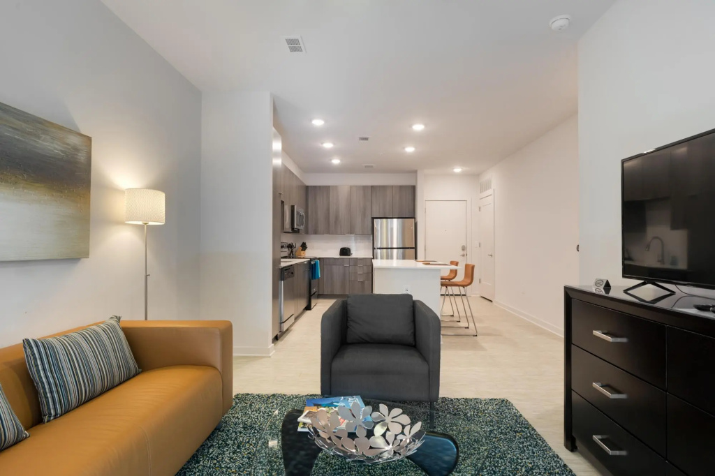 Spectacular Suite 2BR/2BA Apt. (A) - Includes Bi-weekly Cleanings & Linen Change