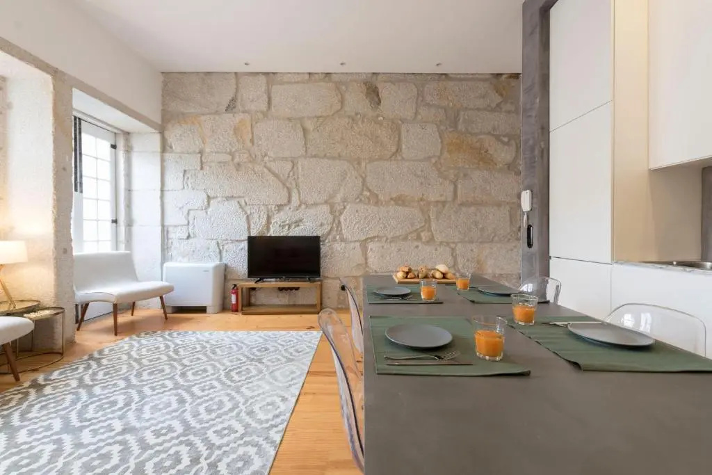 Lovelystay - Dirk Apartment Almada 3º T