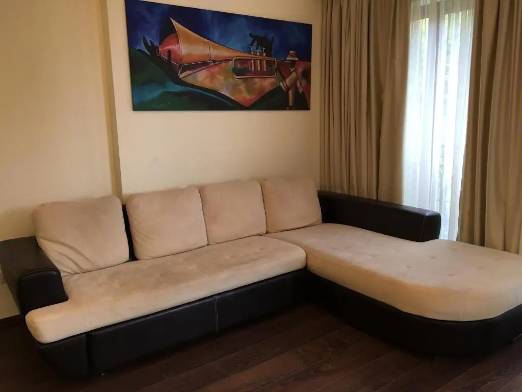 Port Palace Apartments