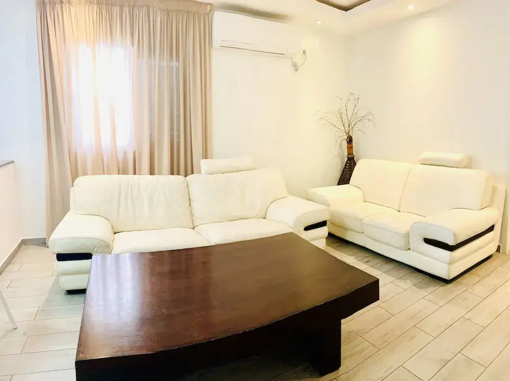 Royal Lea Apartmens
