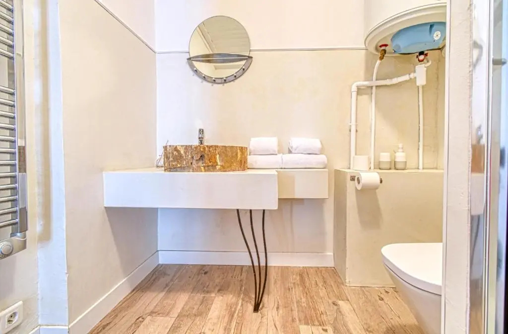 Romantic and new apartment in the famous Rue Meynadier in the supercentre of Cannes