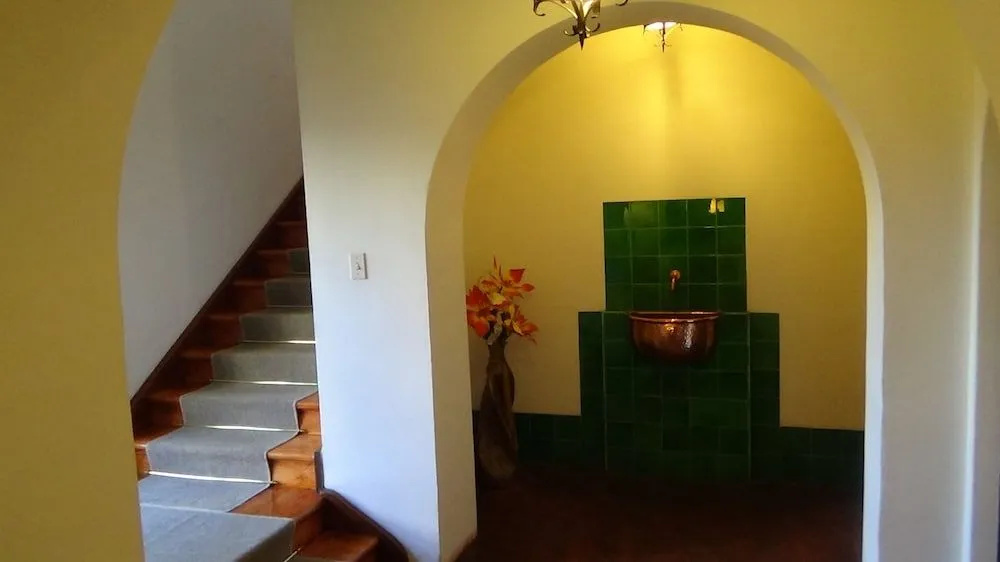 "HOTEL BOUTIQUE LA MAISON DE LA BOLIVIE" Casa de Huéspedes