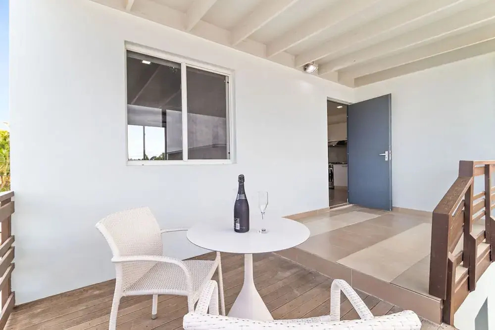 NEW Modern 1BR 1BA With Pool in Quiet Area