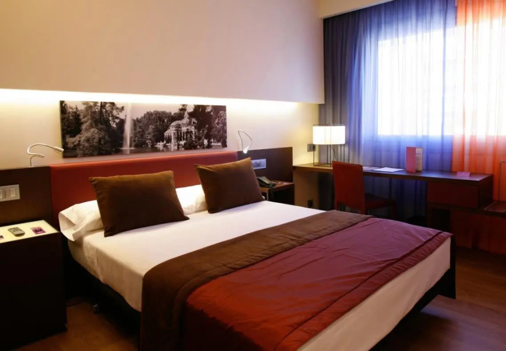Crowne Plaza Madrid - Centre Retiro by IHG