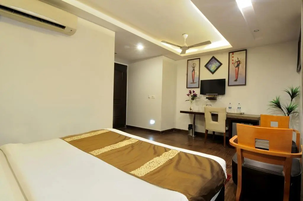 Check In Room Main Bazar