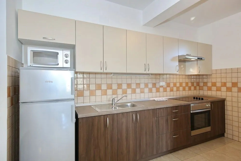 Be-Bu-Mar Apartments