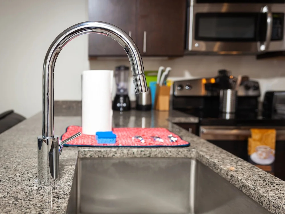 Heaven On Baltimore Downtown Fully Furnished Apartments
