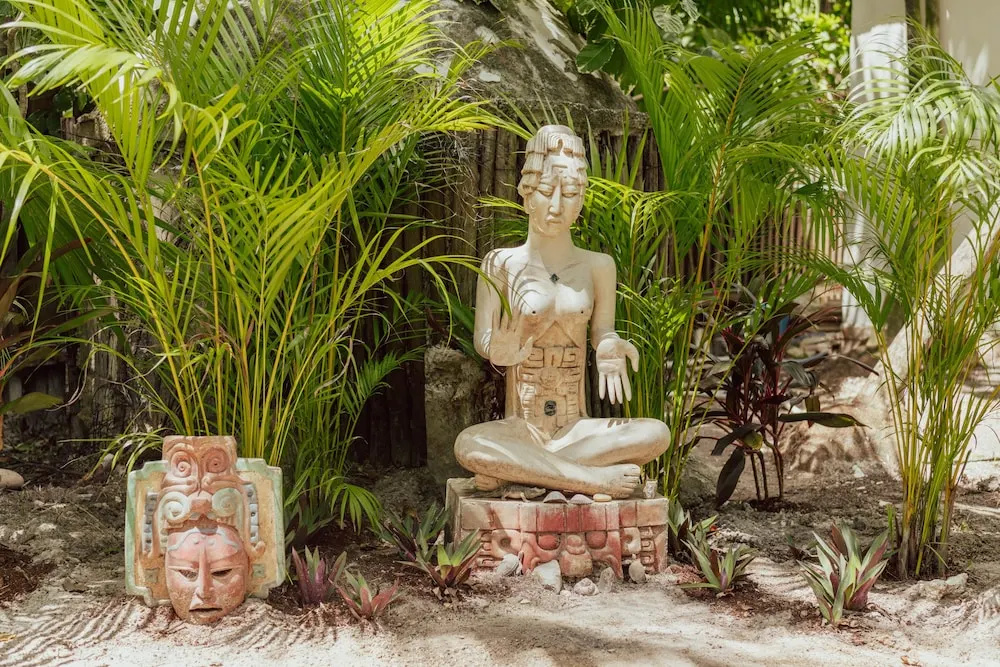 Yaxchen Tulum Cabañas & Cenote