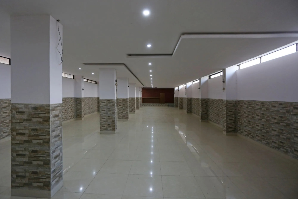 OYO 8190 Hotel Satyan Inn