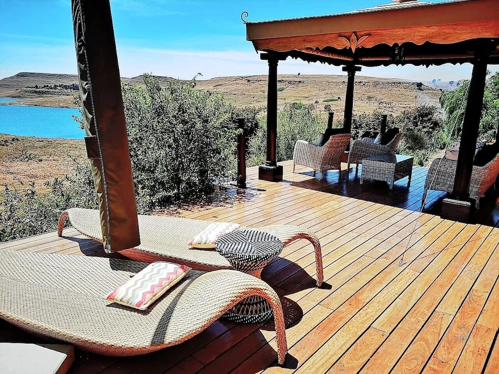 Wild Horses Lodge