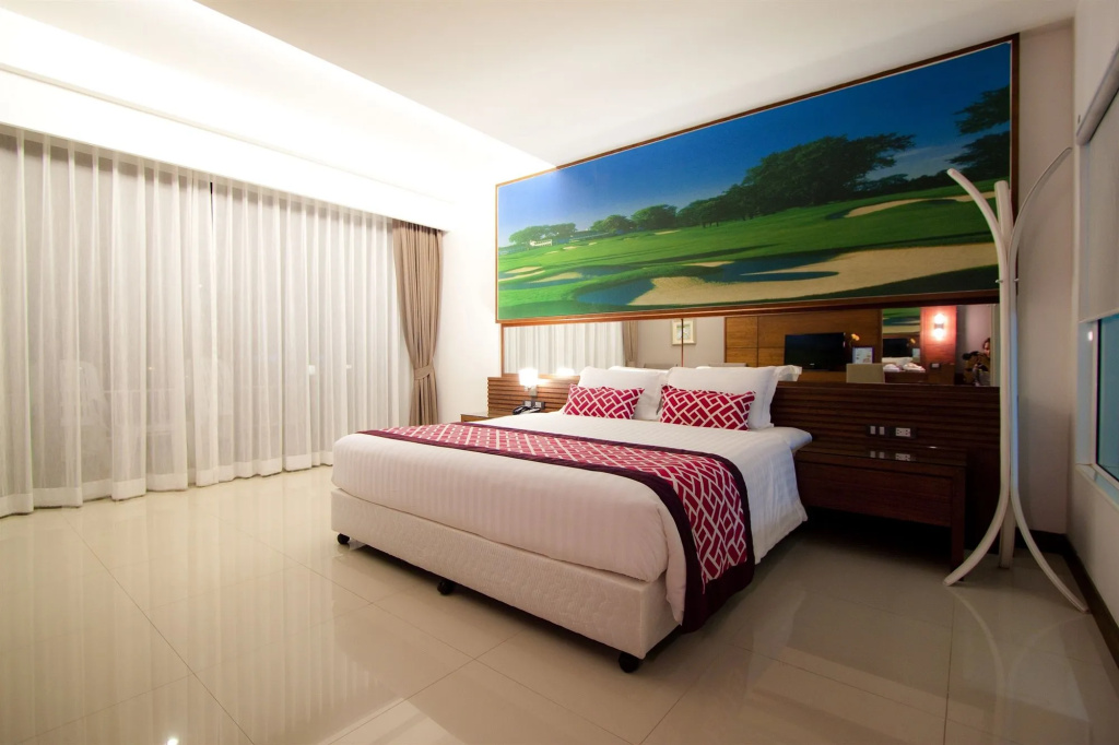 The Par Phuket Hotel