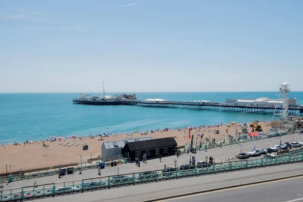 Direct Sea Views, Seafront Location & Free Parking