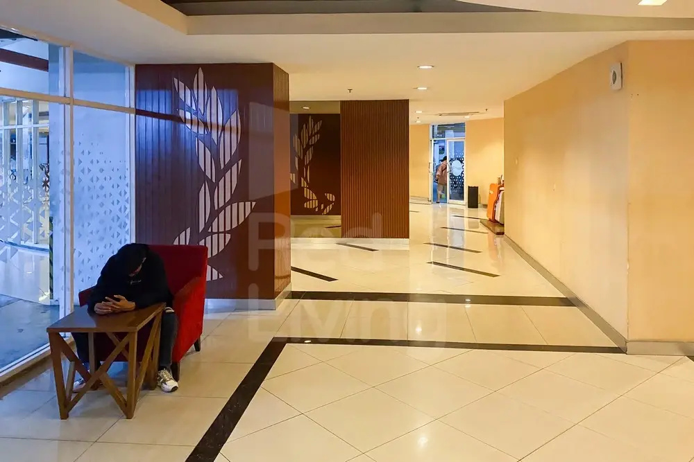 RedLiving Apartemen Grand Kamala Lagoon by Ownr Room