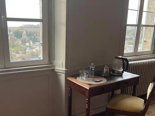 Mercier de Montigny - Les Chambres du Beffroi - SPA et Massage