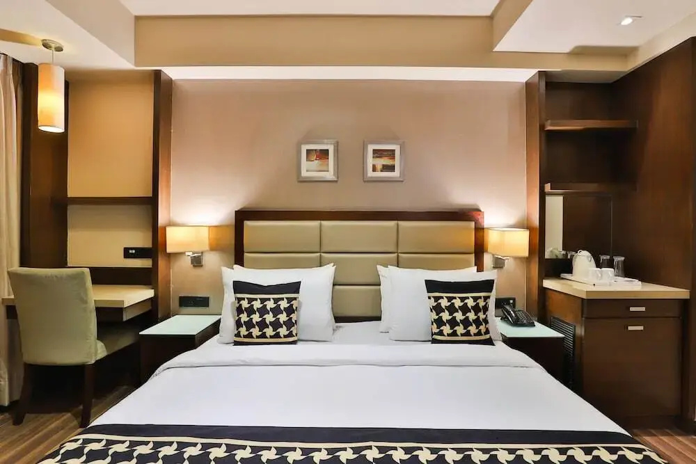 The Grand Continent by OYO Rooms