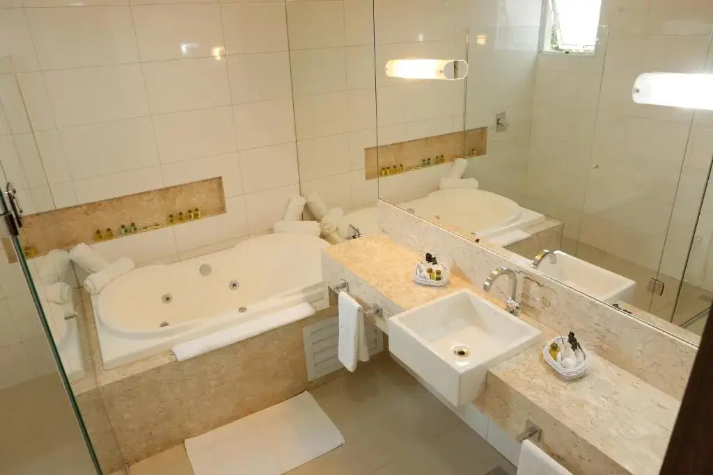 Agulhon Hotel