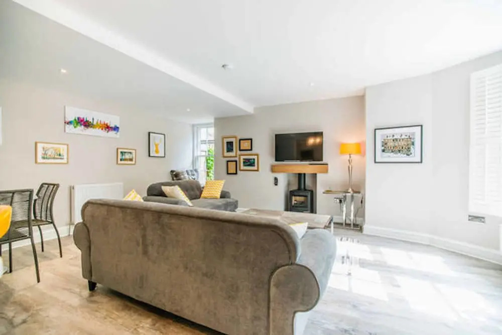 21A Luxury Apartment