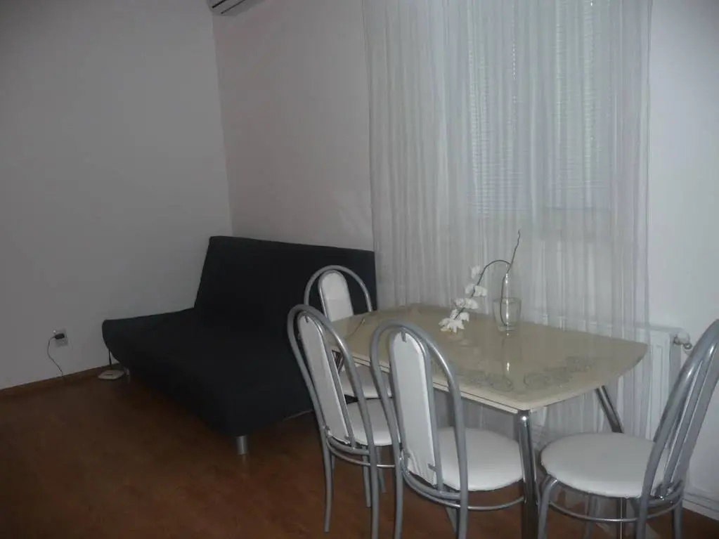 Apartments on Italyansky Pereulok