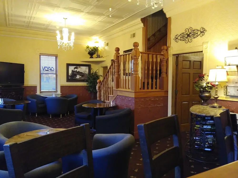 Thayer's Historic Bed n' Breakfast