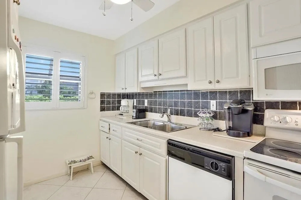 Seaview 109 Marco Island Vacation Rental 2 Bedrooms 2 Bathrooms Condo