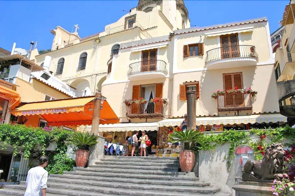 Villa Costanzo