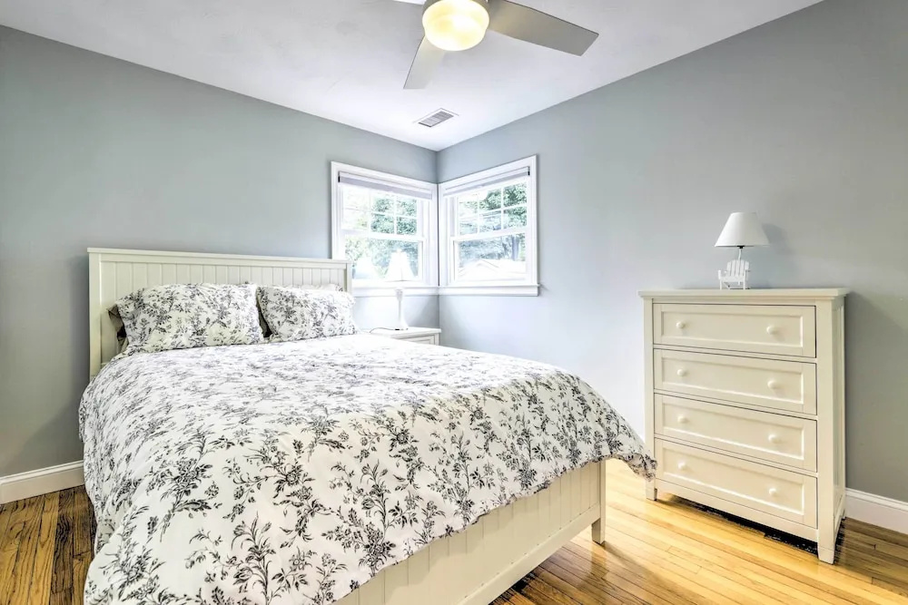 Charming Old Saybrook Cottage < 1 Mi to Beach