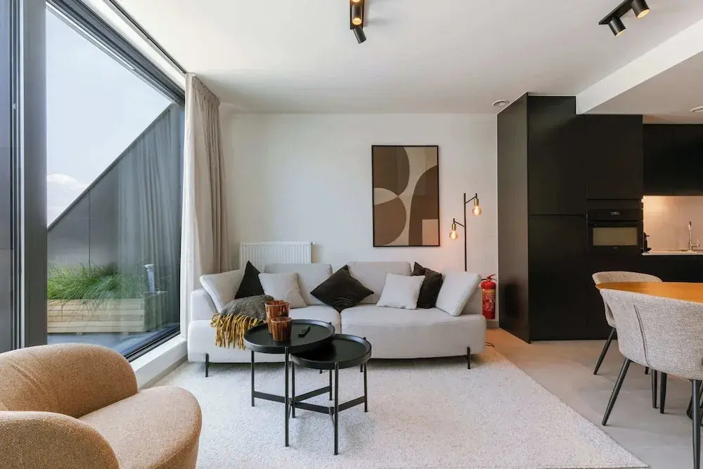 Huswell x Bel Air - Modern City Apartment With Terrace Designer Touches