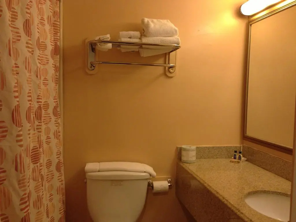 Village Inn Annapolis MD