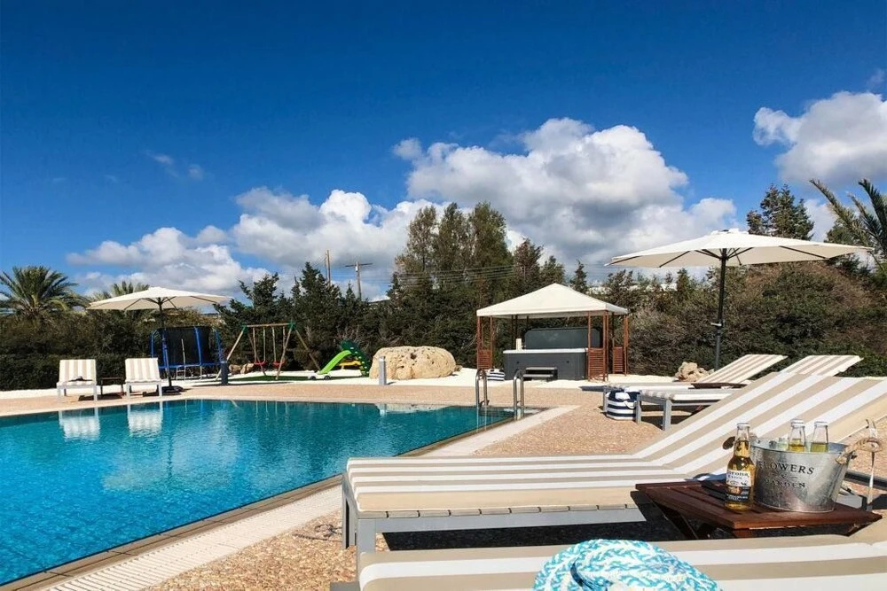 Villa Searay