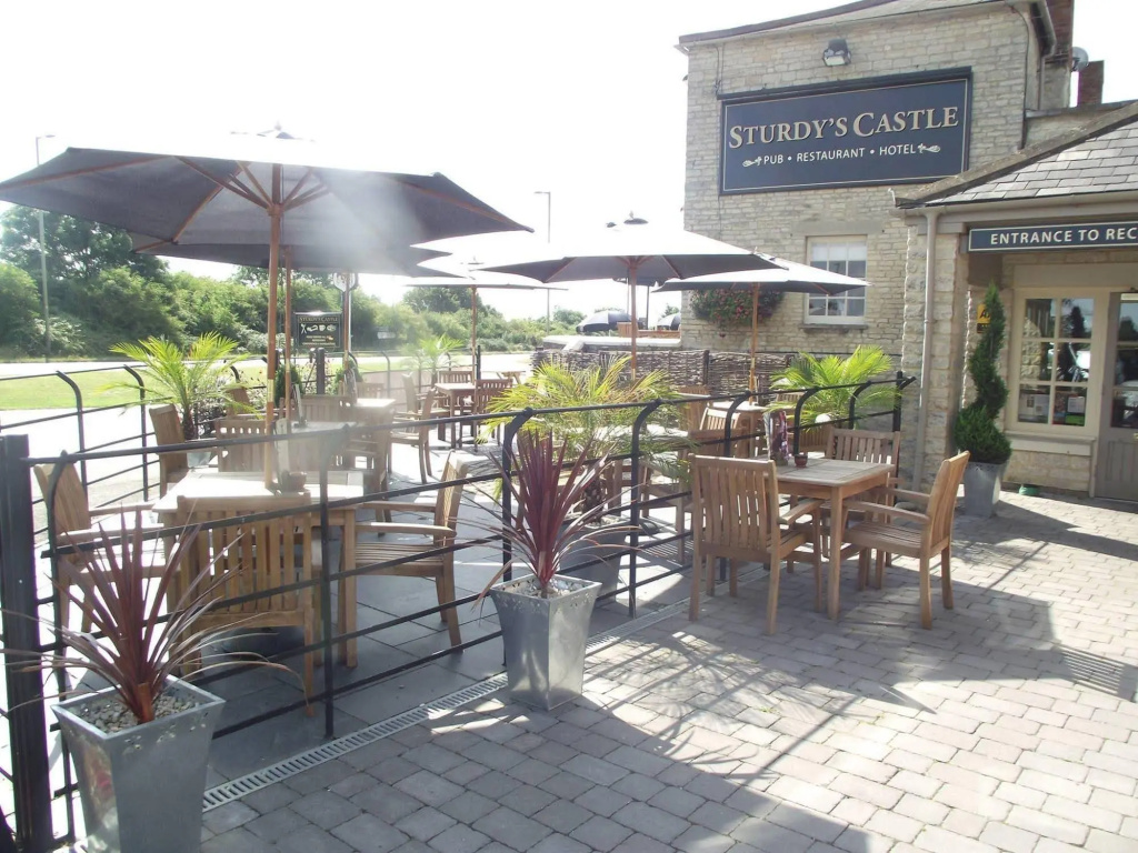 Sturdy`s Castle - Historic Coaching Inn near Blenheim Palace, Oxfordshire