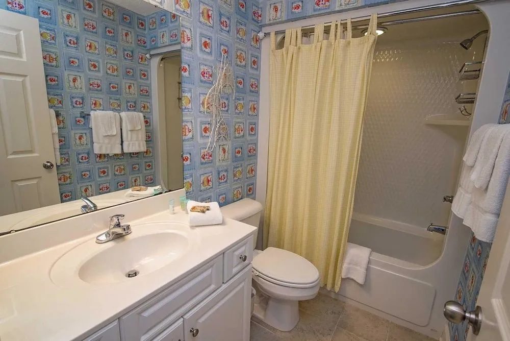 Phoenix West 1704 3 Bedrooms 3 Bathrooms Condo