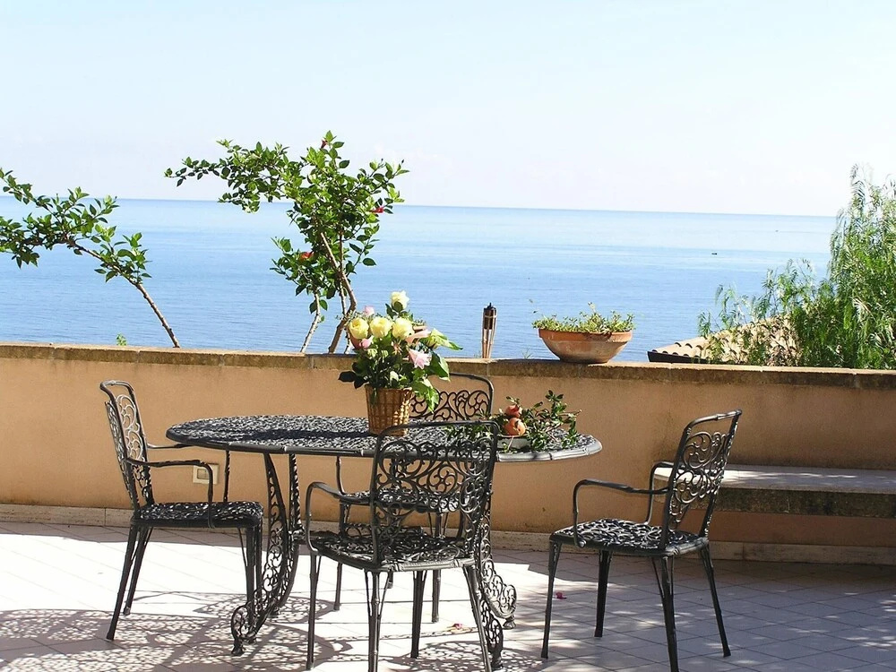Park Residence Cicladi Comfortable Apartment With Spacious Terrace