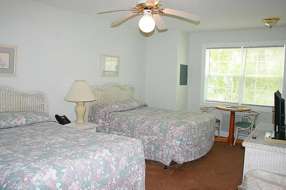 Brunswick Plantation Studio Unit 604l With Outdoor Pool and 27 Hole Golf Course Onsite by Redawning