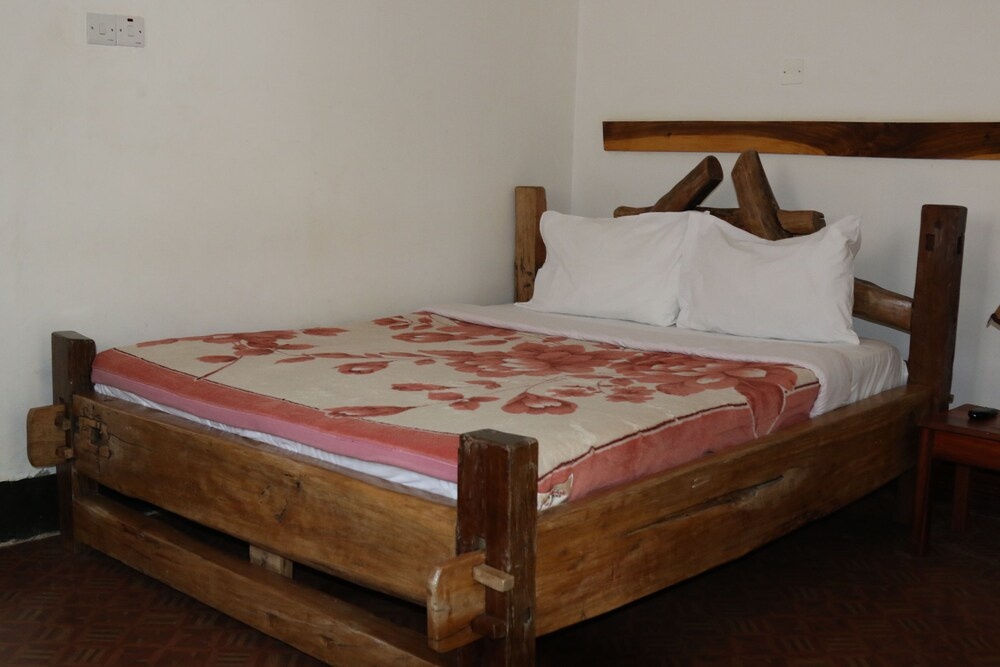 PTL Neneu Hotel