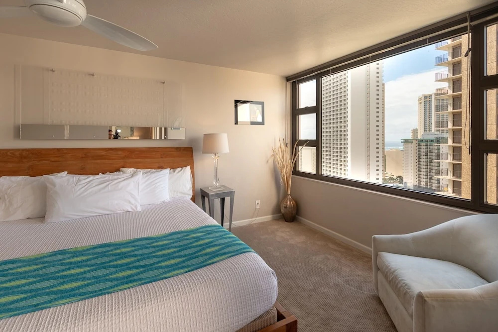 High Level Waikiki Condo - Enjoy Ocean Views From Your Private Lanai!